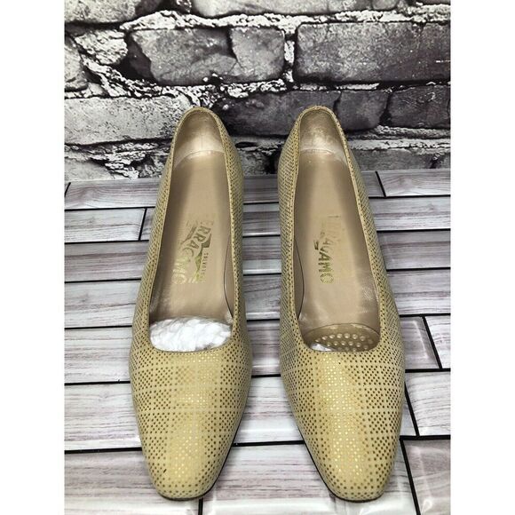 Salvatore Ferragamo Beige Leather Geometric Dress Pump Heels Women 7.5B US/38EU - Picture 16 of 16